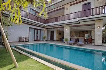 ホリデーパーク Amelle & Residences 4*